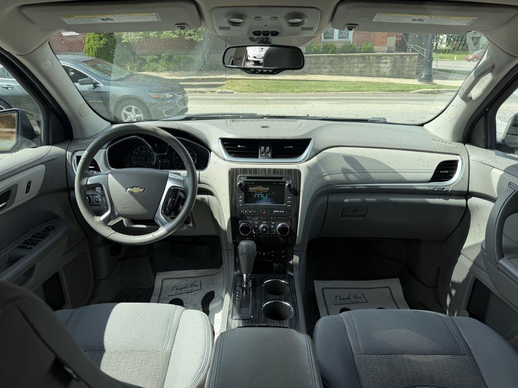 Chevrolet Traverse 2LT FWD 2013