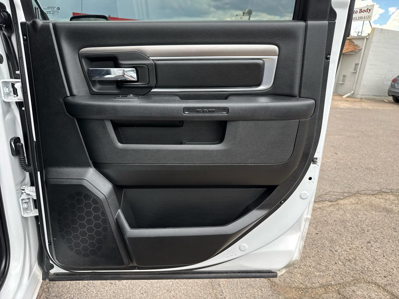 2024 RAM Ram 1500 Classic Warlock - Photo 24
