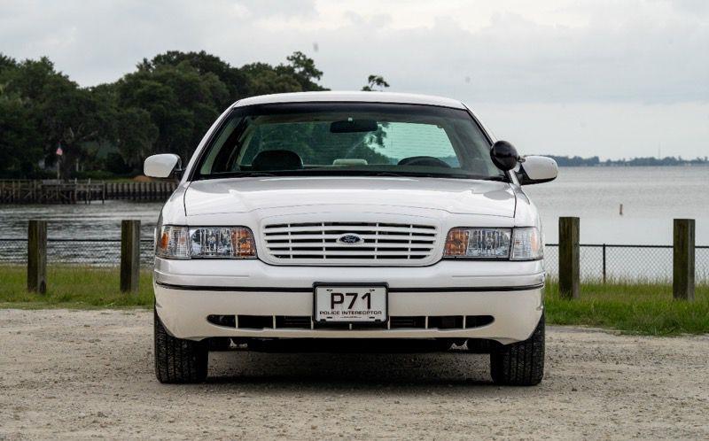 2000 Ford Crown Victoria POLICE INTERCEPTOR