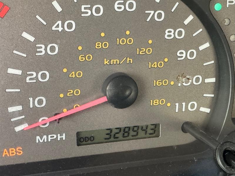 Toyota Sequoia  2002