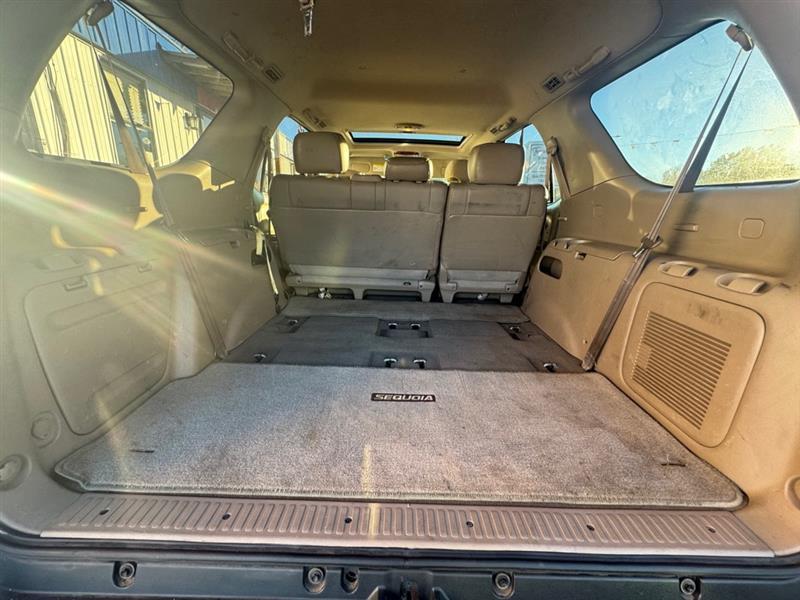 Toyota Sequoia  2002
