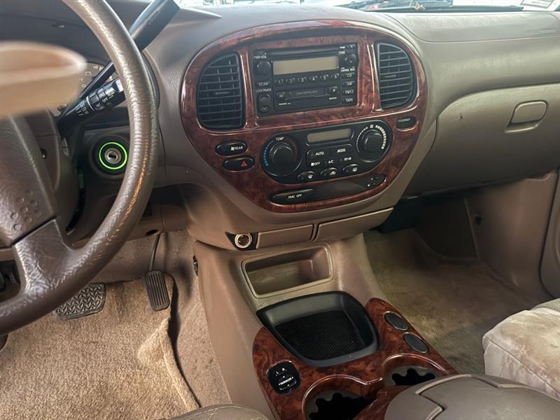 Toyota Sequoia  2002