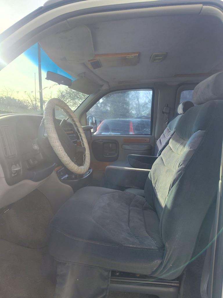 Chevrolet G-Series Van  1996