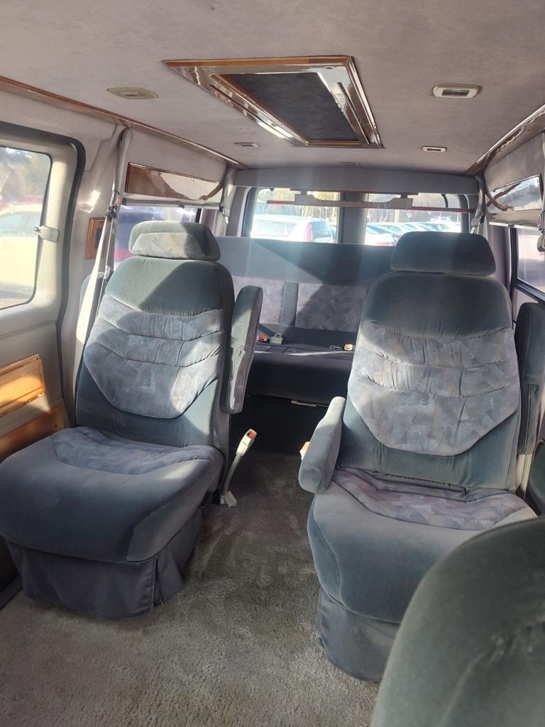 Chevrolet G-Series Van  1996