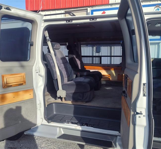 Chevrolet G-Series Van  1996