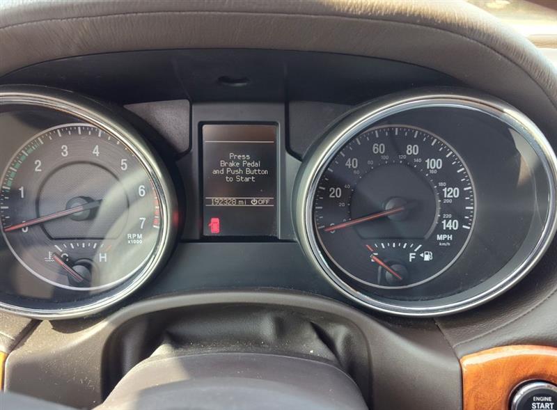 Jeep Grand Cherokee  2011