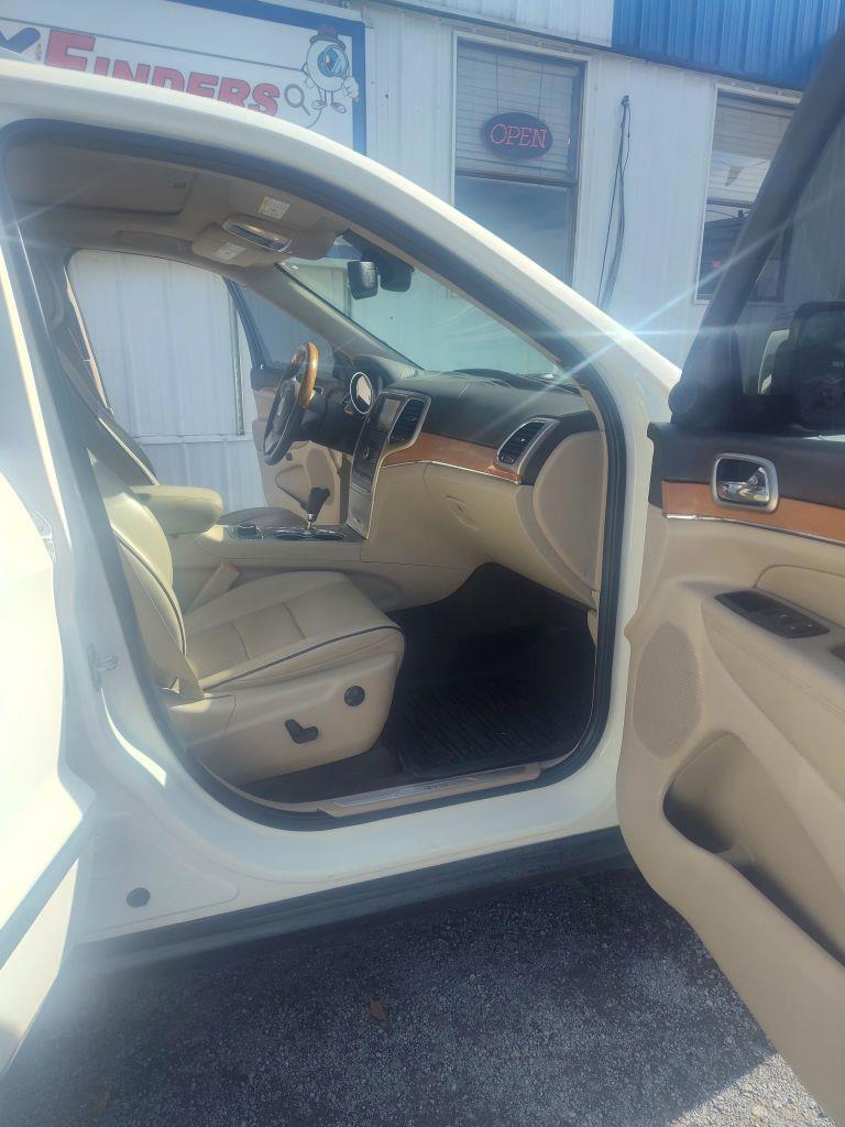 Jeep Grand Cherokee  2011