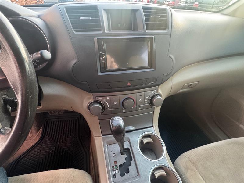 Toyota Highlander  2010