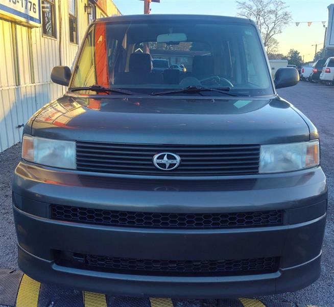 Scion xB  2005