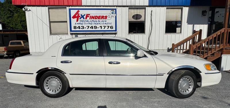 Lincoln Town Car  2001