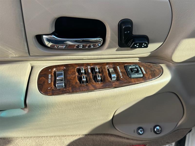 Lincoln Town Car  2001