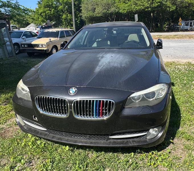 BMW 5-Series  2011