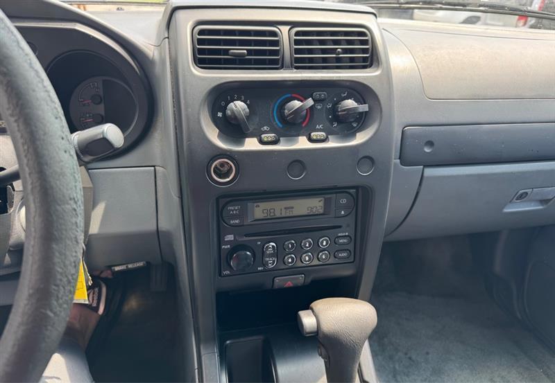 Nissan Frontier  2003