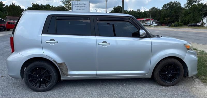 Scion xB  2011