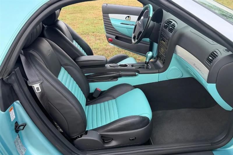 Ford Thunderbird 2dr Conv w/Hardtop Deluxe 2002