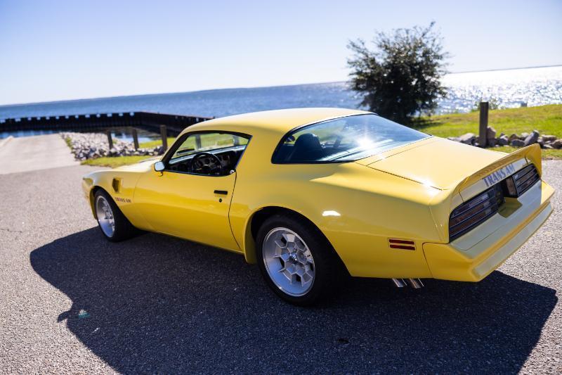 Pontiac Firebird  1976