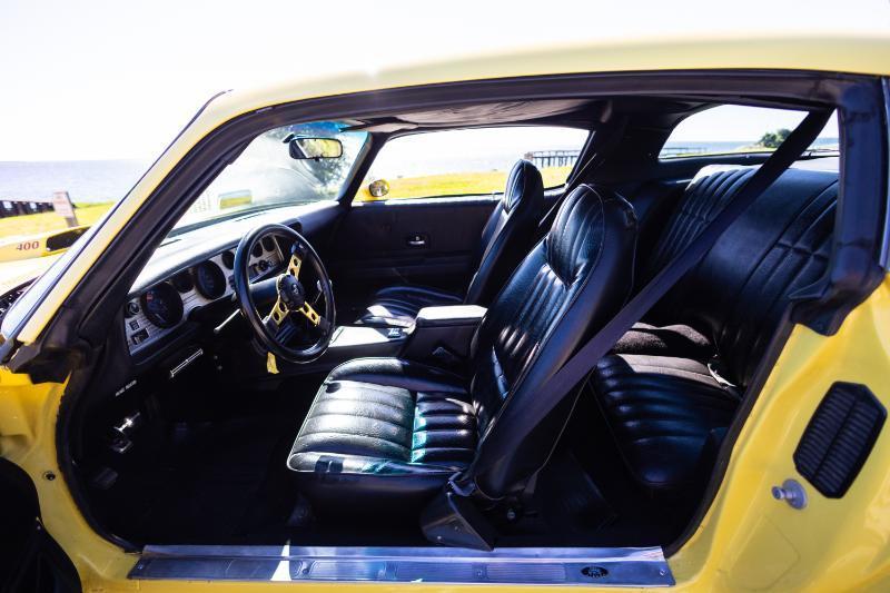 Pontiac Firebird  1976