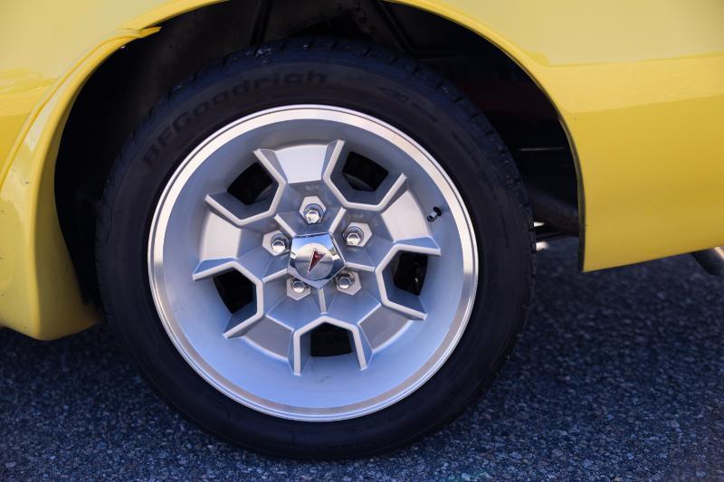 Pontiac Firebird  1976