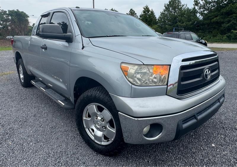 Toyota Tundra  2011
