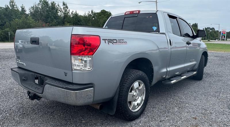 Toyota Tundra  2011