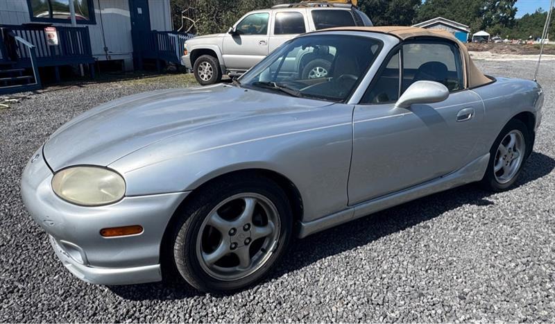 Mazda MX-5 Miata Base 2000