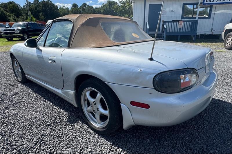 Mazda MX-5 Miata Base 2000