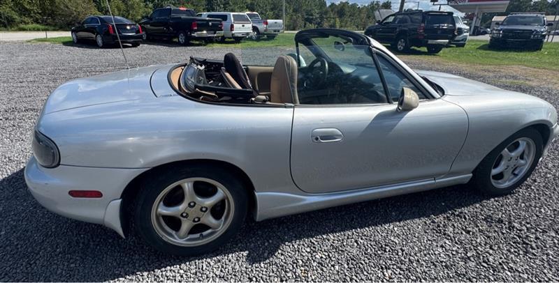 Mazda MX-5 Miata Base 2000