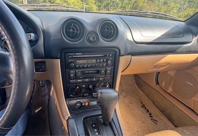 Mazda MX-5 Miata  2000