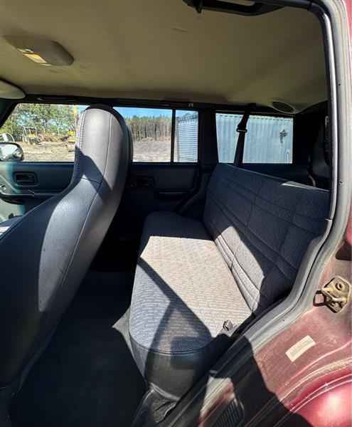 Jeep Cherokee  2001