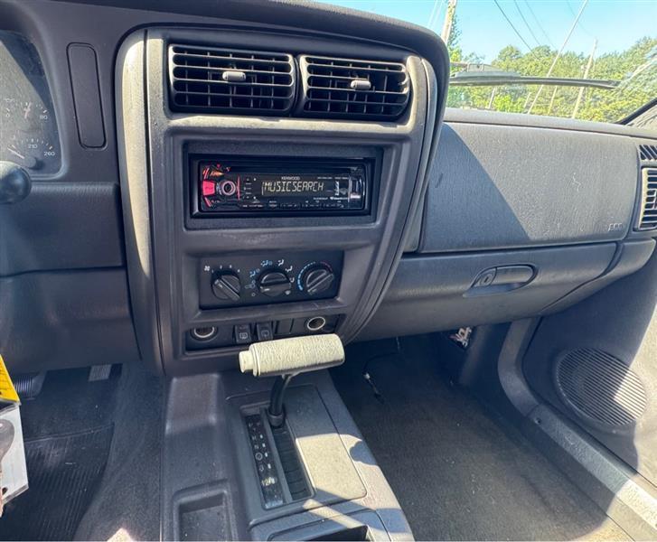 Jeep Cherokee  2001
