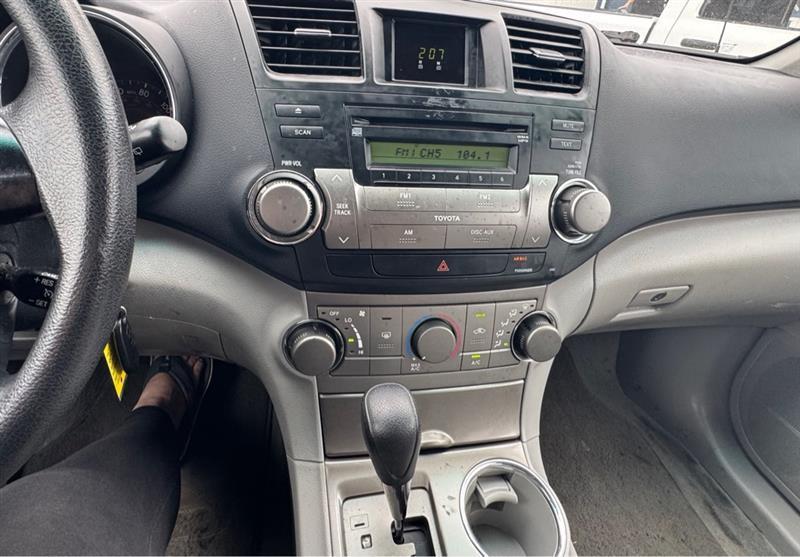 Toyota Highlander  2010