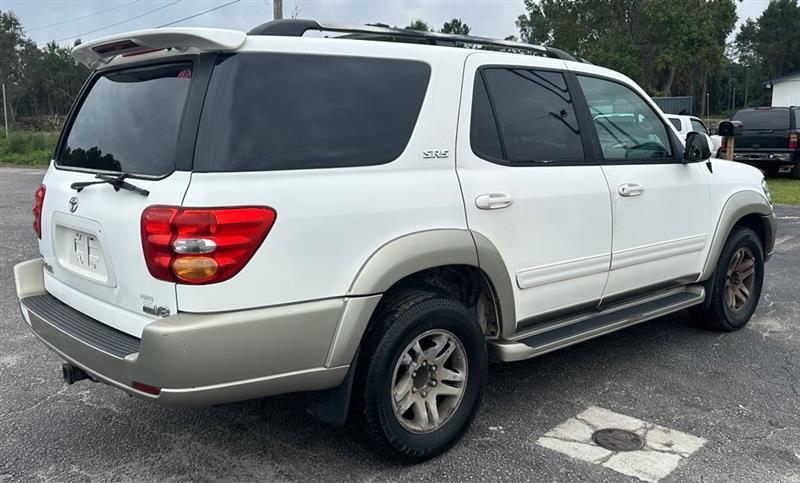 Toyota Sequoia  2004