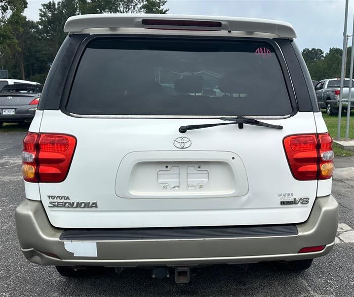 Toyota Sequoia  2004
