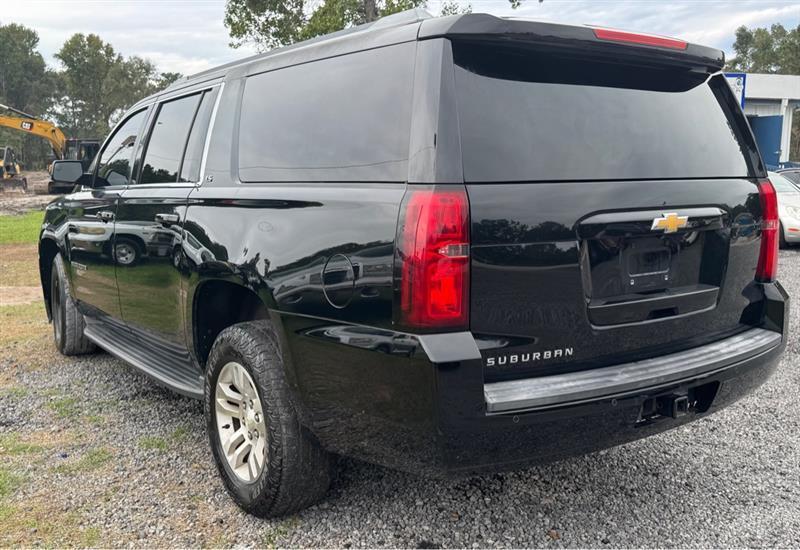 Chevrolet Suburban  2015