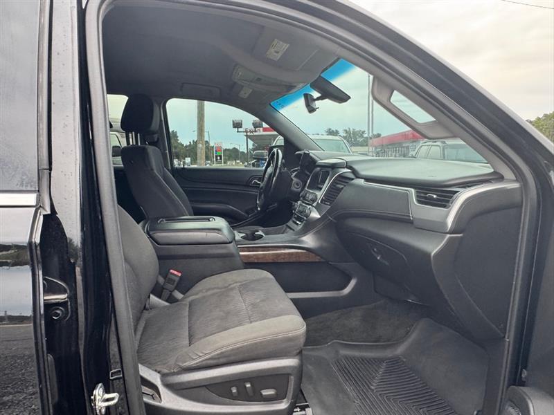 Chevrolet Suburban  2015