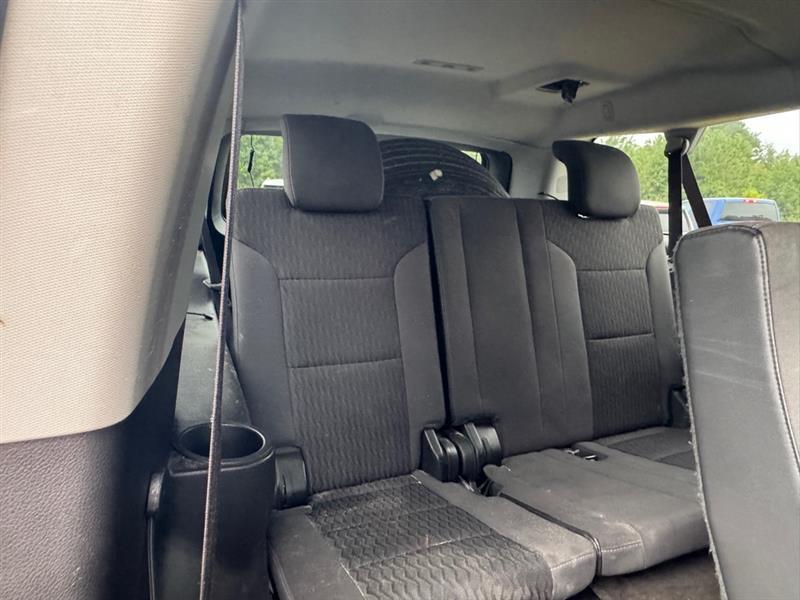 Chevrolet Suburban  2015
