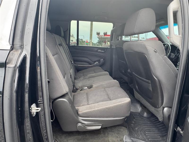 Chevrolet Suburban  2015