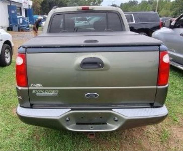 Ford Explorer Sport Trac  2004