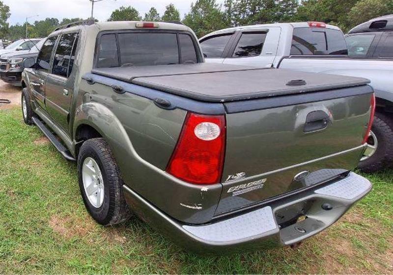Ford Explorer Sport Trac  2004