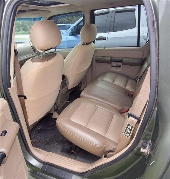Ford Explorer Sport Trac  2004