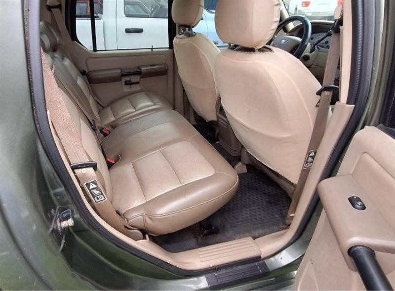 Ford Explorer Sport Trac  2004
