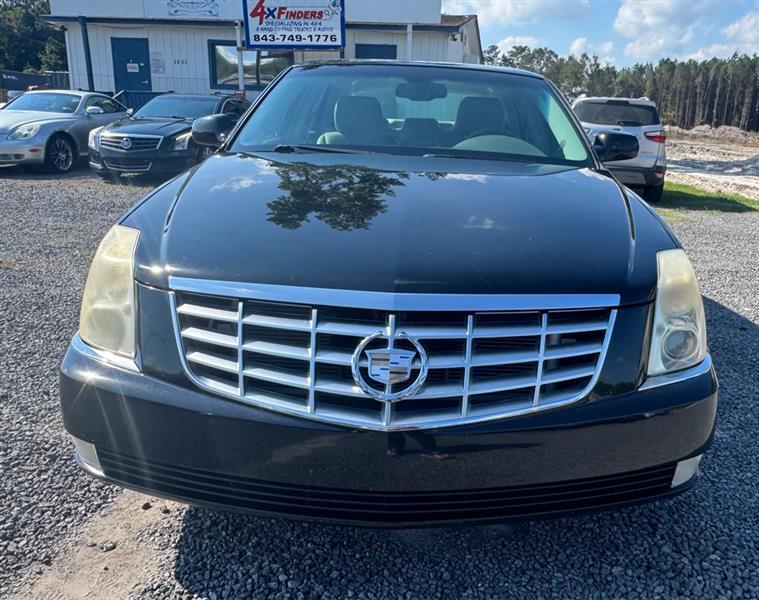 Cadillac DTS  2010