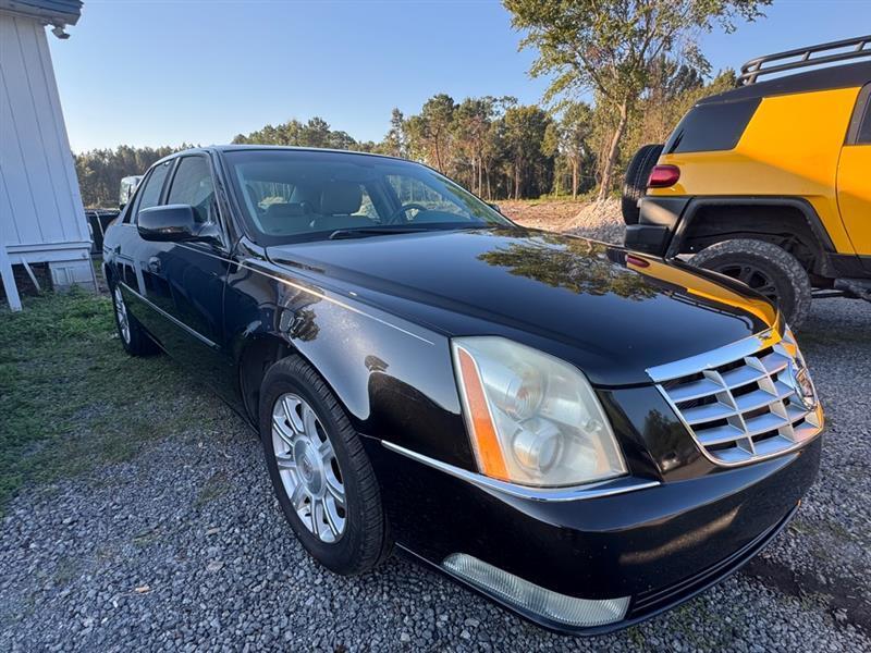 Cadillac DTS  2010