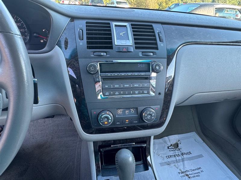 Cadillac DTS  2010