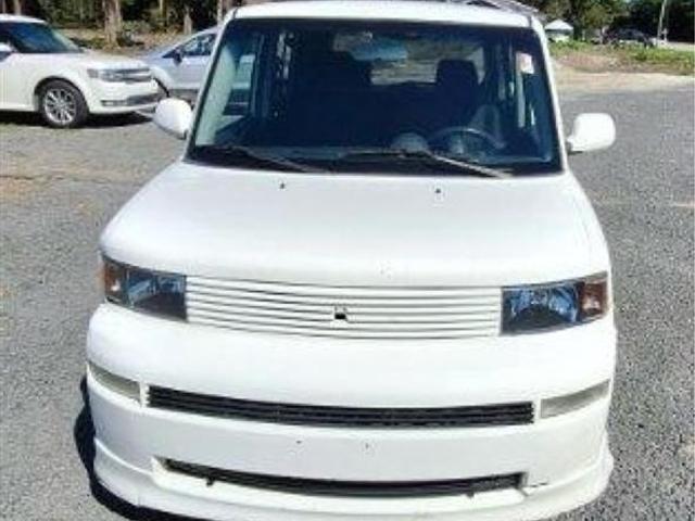 White 2006 Scion xB Wagon Front-Wheel Drive Automatic