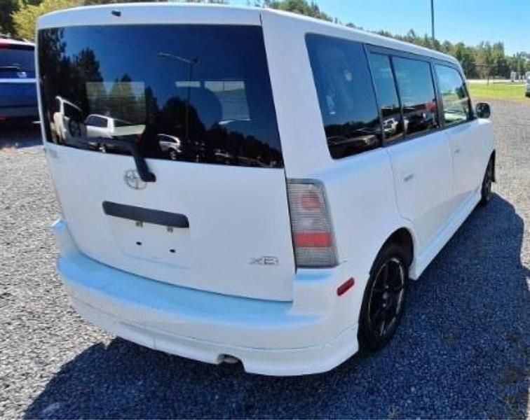 Scion xB  2006