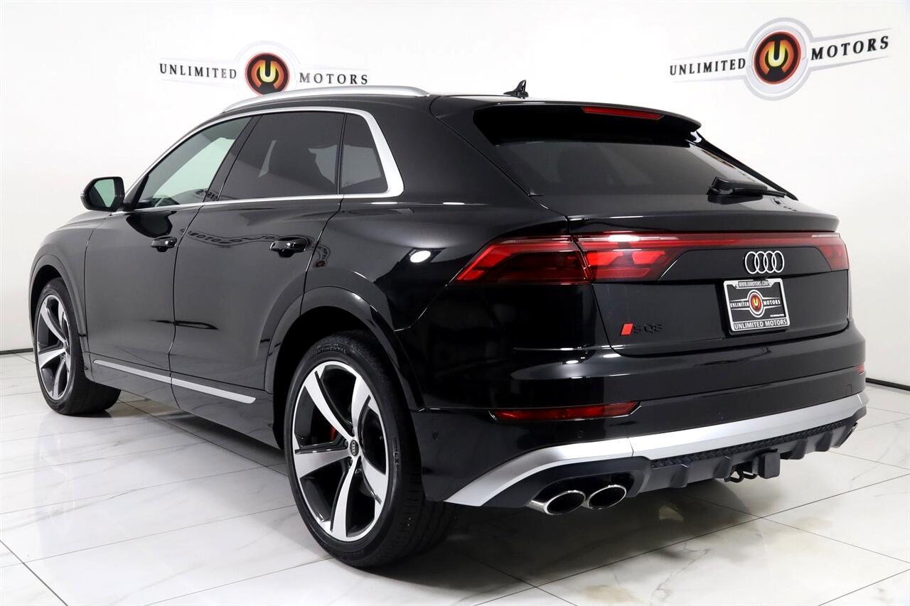 Audi SQ8  2024