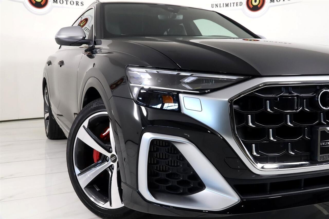 Audi SQ8  2024
