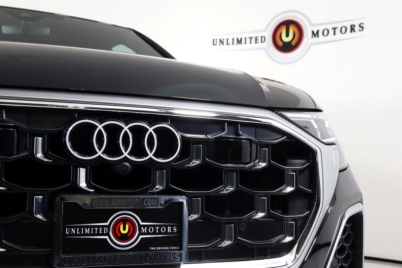 Audi SQ8  2024