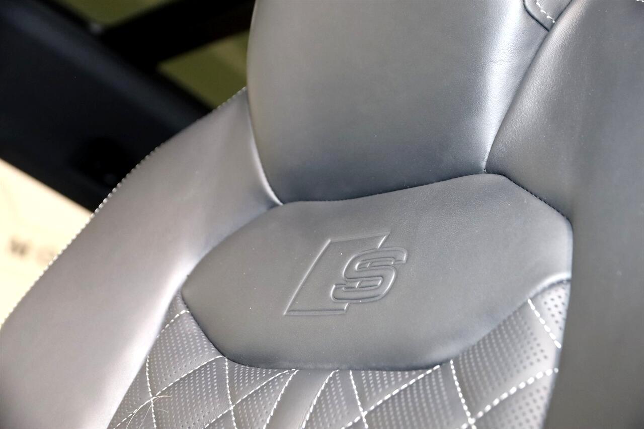 Audi SQ8  2024